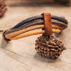 Adjustable knot design